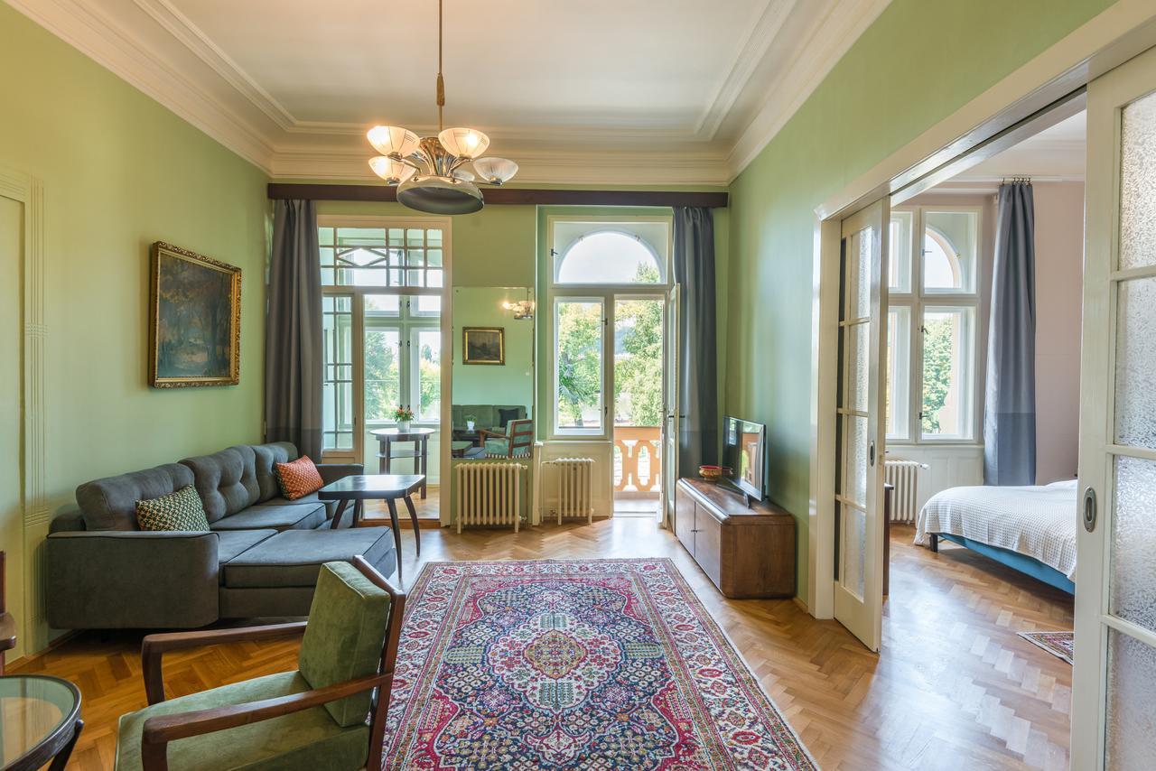 Riverside Apartment With A Balcony Praga Zewnętrze zdjęcie