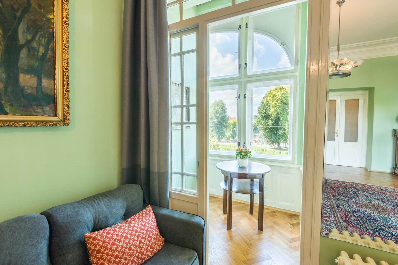 Riverside Apartment With A Balcony Praga Zewnętrze zdjęcie